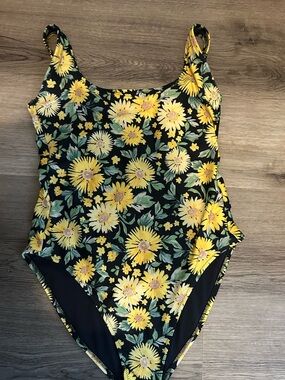 Women’s one piece and bikini combo